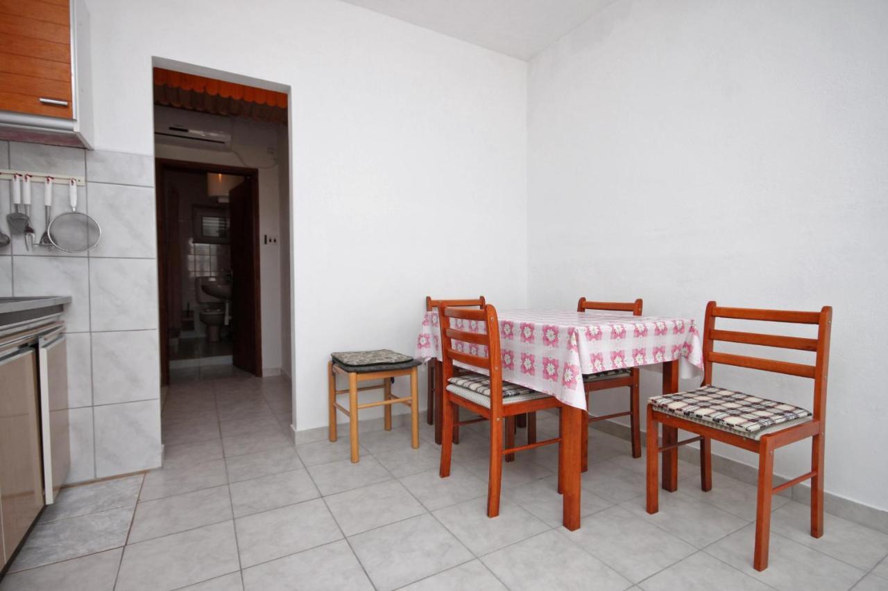Apartment Metajna 6351a Kültér fotó